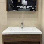 Lavabo,Kabinet i Ogledalo 76cm Braon