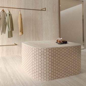 479-314-f02-i-pigmenti-mosaico-confetti-sand-293x333-la-geoteca-travertino-ivory-vein-120x280-120x120